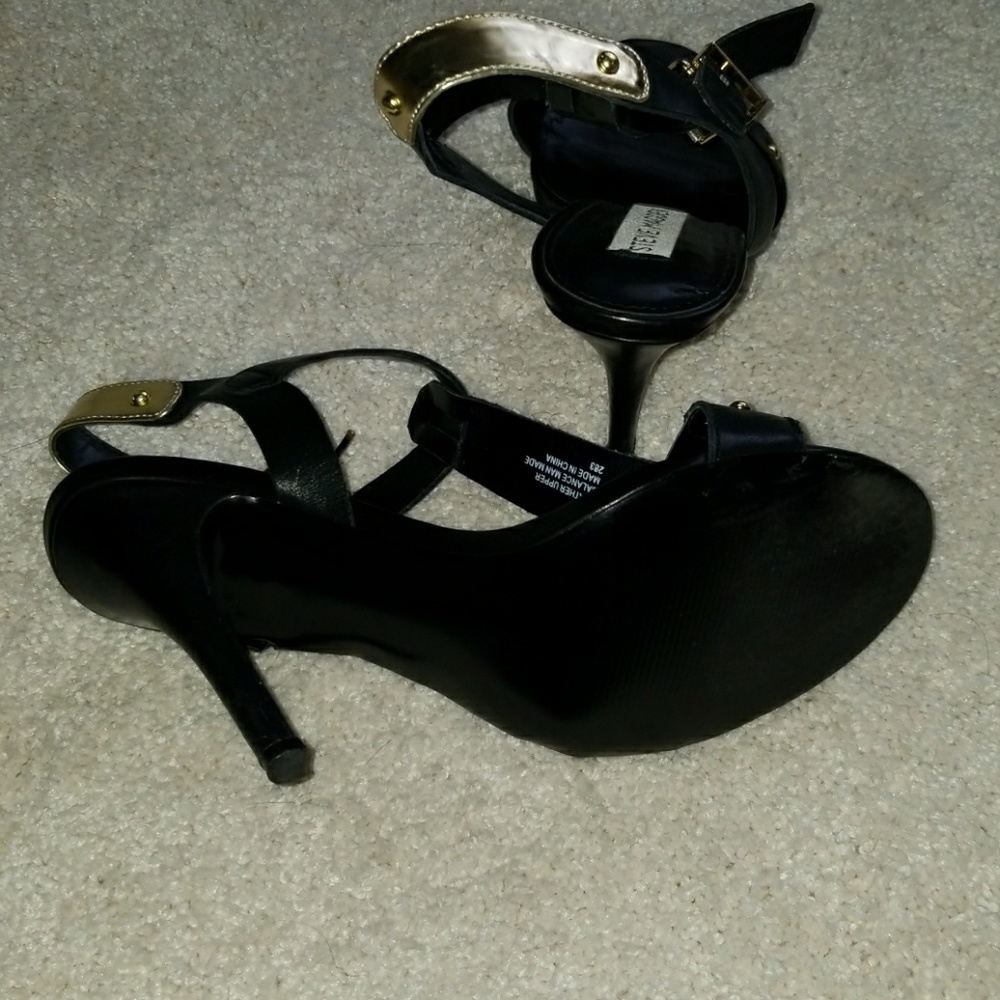 Steve Madden - Picture 2 of 3